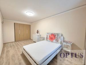 Pronájem bytu 2+kk, Praha - Vinohrady, U Zvonařky, 63 m2