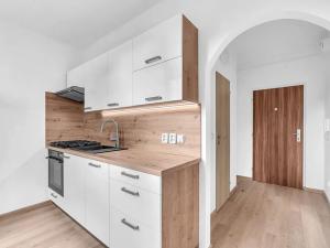 Pronájem bytu 1+1, Trutnov, Fialková, 34 m2