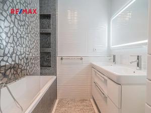 Pronájem bytu 3+kk, Praha - Dejvice, Banskobystrická, 75 m2