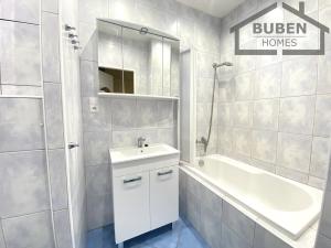 Pronájem bytu 2+1, Tachov, 1. máje, 54 m2