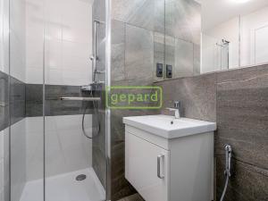 Pronájem bytu 2+kk, Praha, Pakoměřická, 40 m2