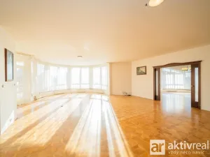 Prodej komerčního pozemku, Praha - Šeberov, K Hrnčířům, 2233 m2