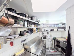 Pronájem restaurace, Praha - Vršovice, 152 m2