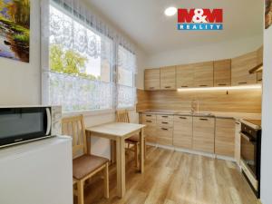 Prodej bytu 3+1, Mariánské Lázně - Úšovice, Hroznatova, 64 m2