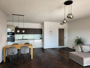 Prodej bytu 2+kk, Praha - Smíchov, K Závěrce, 79 m2