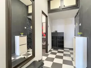 Prodej bytu 2+kk, Praha, 28. pluku, 64 m2