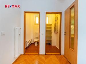 Pronájem bytu 2+1, Praha - Střešovice, Na Petynce, 63 m2
