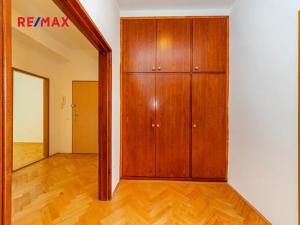 Pronájem bytu 2+1, Praha - Střešovice, Na Petynce, 63 m2
