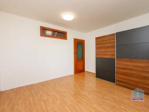 Prodej bytu 3+1, Stříbro, Na Vyhlídce, 73 m2