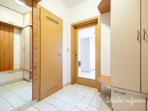 Pronájem bytu 1+kk, Praha - Horní Měcholupy, Padovská, 40 m2