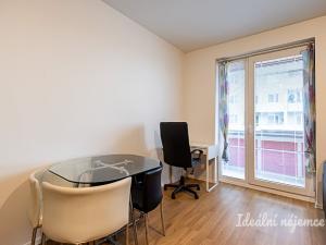 Pronájem bytu 2+kk, Praha - Kyje, Sicherova, 47 m2