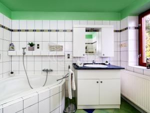 Prodej rodinného domu, Skorkov, 171 m2