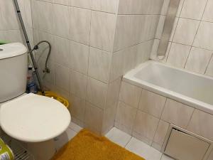 Pronájem bytu 2+kk, Praha - Troja, Olštýnská, 42 m2