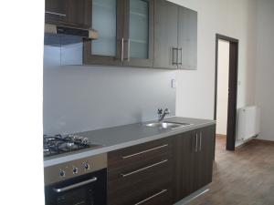 Pronájem bytu 2+kk, Čáslav - Čáslav-Nové Město, Husova, 74 m2