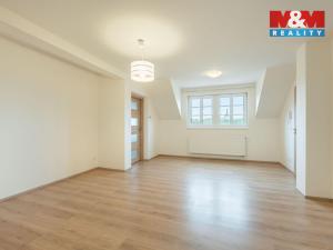 Prodej bytu 3+kk, Slaný, Pod Horou, 74 m2