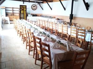 Prodej restaurace, Stěbořice, 2230 m2