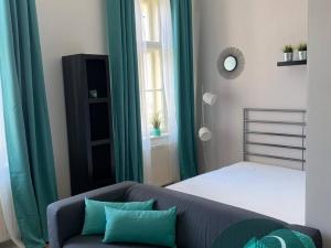 Pronájem bytu 1+kk, Praha - Dejvice, Muchova, 30 m2