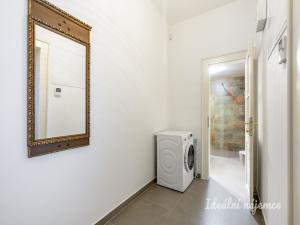 Pronájem bytu 2+kk, Praha - Bubeneč, Čs. armády, 51 m2