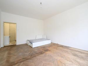 Pronájem bytu 1+kk, Praha - Vršovice, Ruská, 32 m2