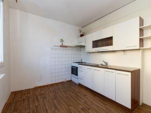 Prodej bytu 3+1, Praha - Kamýk, Dobevská, 75 m2