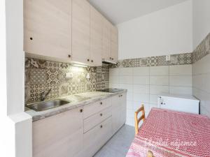 Pronájem bytu 1+kk, Praha - Krč, Tavolníková, 35 m2