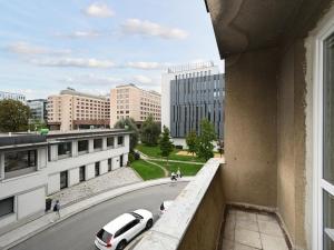 Pronájem bytu 2+kk, Praha - Dejvice, Kafkova, 56 m2