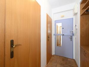 Pronájem bytu 2+kk, Praha - Dejvice, Kafkova, 56 m2