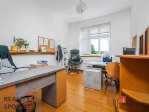 Pronájem atypického bytu, Liberec - Liberec VII-Horní Růžodol, Jeronýmova, 160 m2