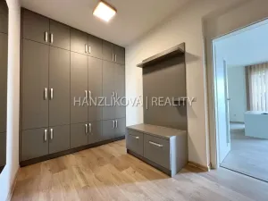 Pronájem bytu 1+kk, České Budějovice, O. Nedbala, 51 m2