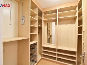 Pronájem bytu 2+kk, Hradec Králové - Třebeš, Svatojánská, 57 m2