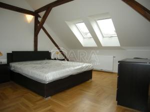 Pronájem bytu 3+kk, Praha, Vratislavova, 88 m2