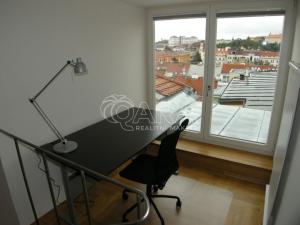 Pronájem bytu 3+kk, Praha, Vratislavova, 88 m2