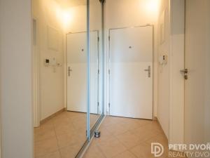 Prodej bytu 1+kk, Praha - Letňany, Hlučkova, 32 m2