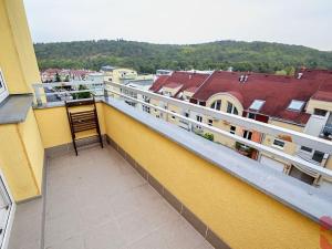 Pronájem bytu 1+kk, Praha - Kunratice, Velké Kunratické, 35 m2