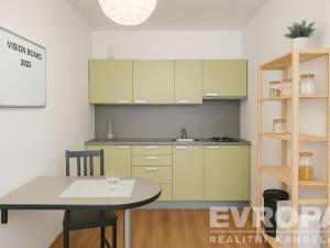 Prodej bytu 2+kk, Praha - Krč, Vikova, 40 m2