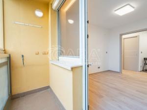 Prodej bytu 2+kk, Praha, Brandlova, 44 m2