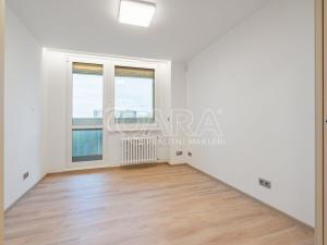 Prodej bytu 2+kk, Praha, Brandlova, 44 m2