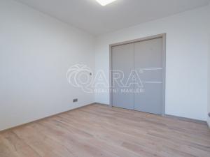 Prodej bytu 2+kk, Praha, Brandlova, 44 m2