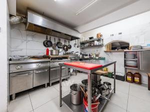 Prodej restaurace, Psáry, Pražská, 99 m2