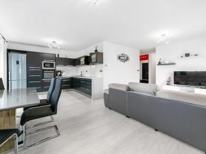 Prodej bytu 4+kk, Vochov, 81 m2
