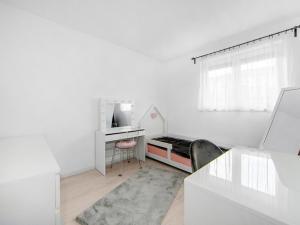 Prodej bytu 4+kk, Vochov, 81 m2