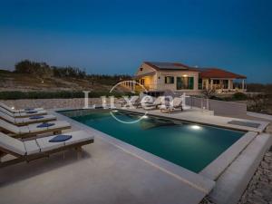 Prodej vily, Zadar, Chorvatsko, 280 m2