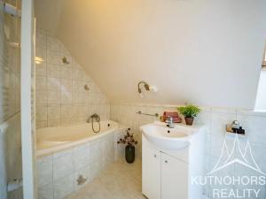 Prodej bytu 1+kk, Kutná Hora, Václavské náměstí, 36 m2