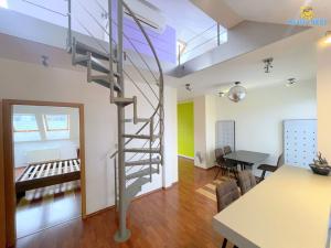 Pronájem atypického bytu, Praha - Krč, Budějovická, 69 m2
