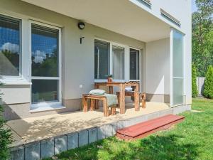 Pronájem bytu 2+kk, Praha - Dubeč, Dubeckého, 53 m2