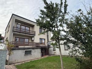 Prodej rodinného domu, Hořiněves, 270 m2