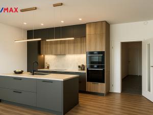 Prodej bytu 3+kk, Karlovy Vary, Šumavská, 67 m2