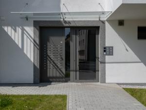 Prodej bytu 3+kk, Karlovy Vary, Šumavská, 67 m2
