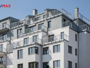 Prodej bytu 3+kk, Karlovy Vary, Šumavská, 67 m2