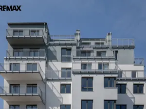 Prodej bytu 2+kk, Karlovy Vary, Šumavská, 83 m2
